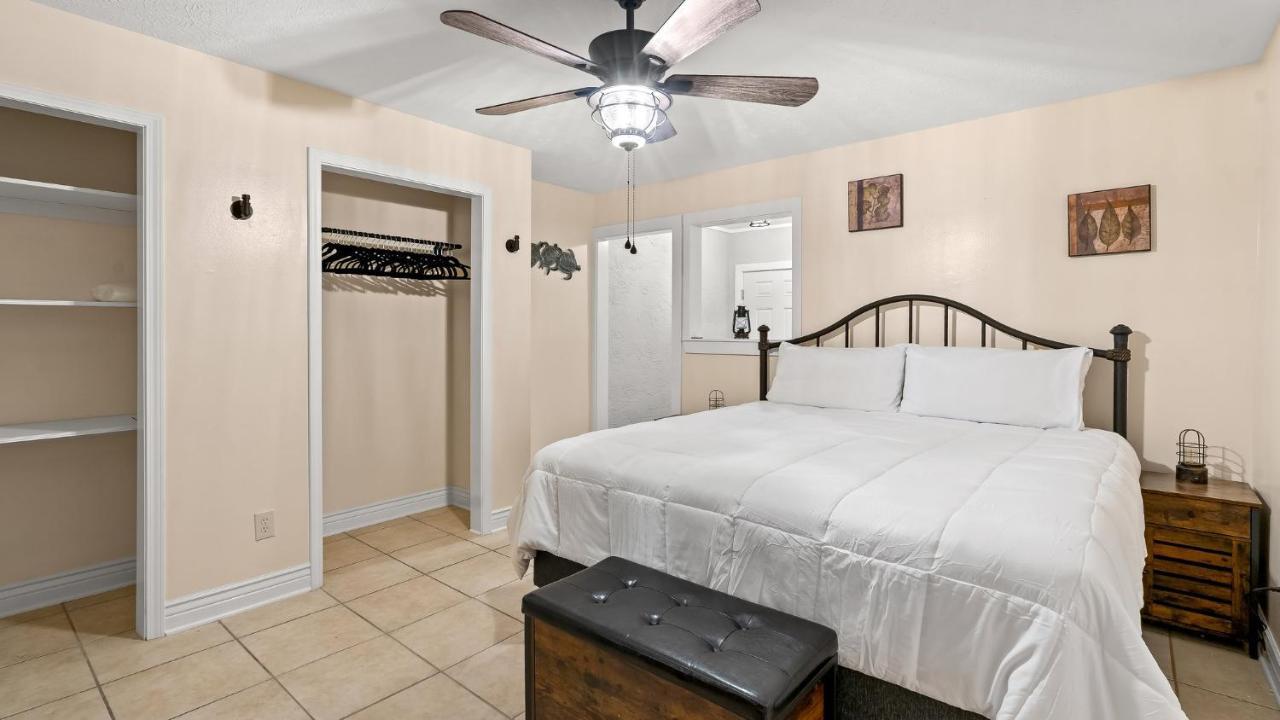 Pet Friendly Townhome With Gulf Views And Hot Tub Right Across From Beach And Schooners Panama City Beach Buitenkant foto