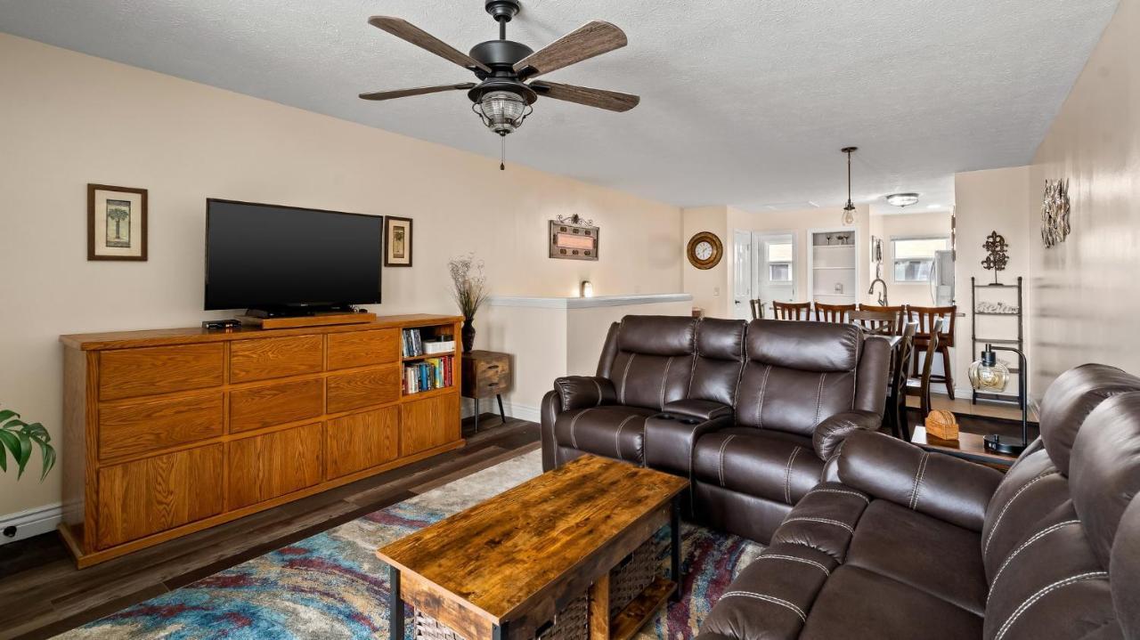 Pet Friendly Townhome With Gulf Views And Hot Tub Right Across From Beach And Schooners Panama City Beach Buitenkant foto